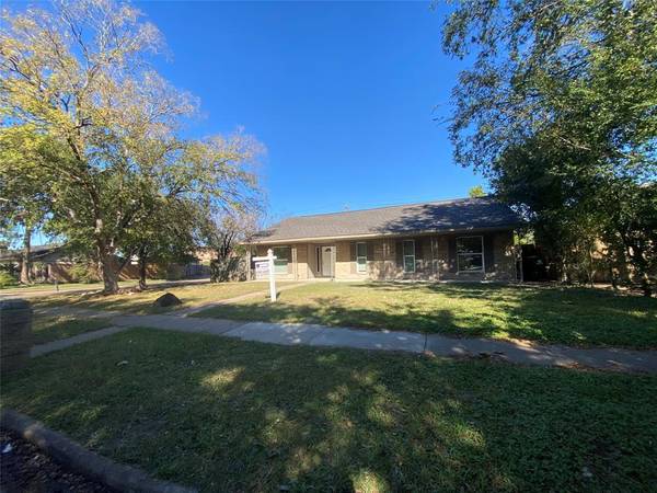 12322 South DR, Houston, TX 77099