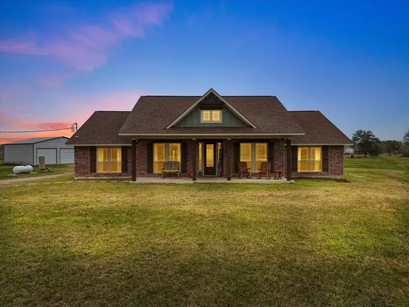 16941 Cowan RD, Alvin, TX 77511