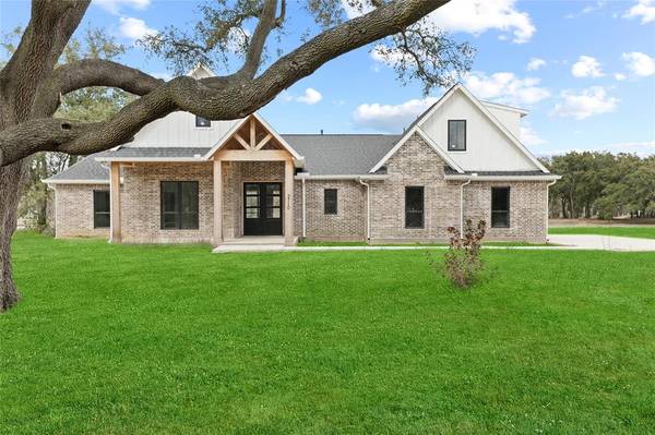 2710 Hackberry RUN, Alvin, TX 77511