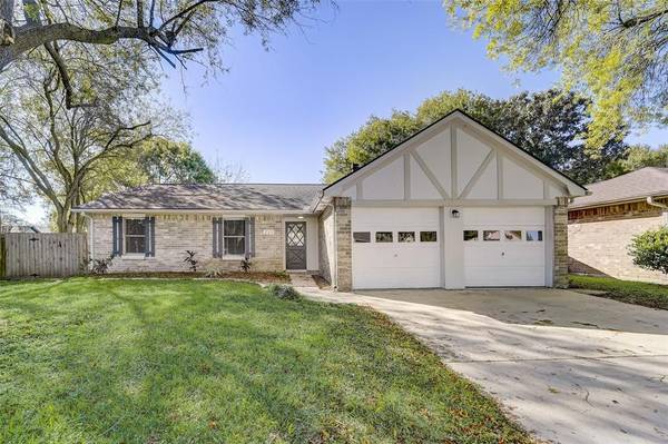 221 Greenshire DR, League City, TX 77573