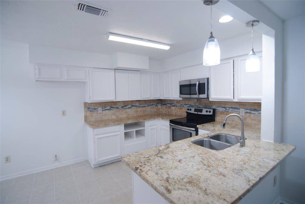 Houston, TX 77072,6503 Gladewell DR