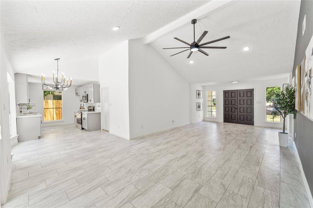 10530 Tenneco DR, Houston, TX 77099