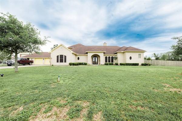 3301 Tallow Forest ST, Dickinson, TX 77539