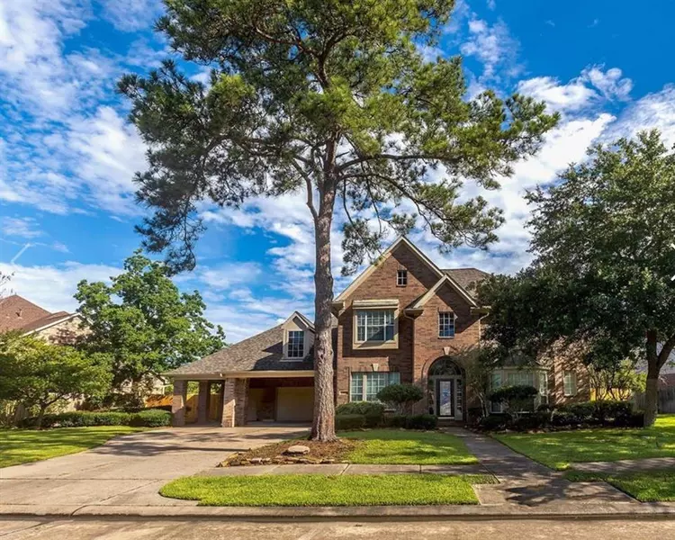 2807 Harvest Hill DR, Friendswood, TX 77546