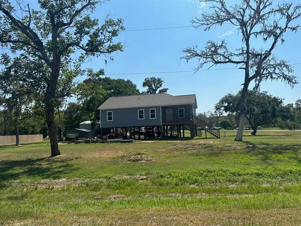 3701 County Road 611, Angleton, TX 77515