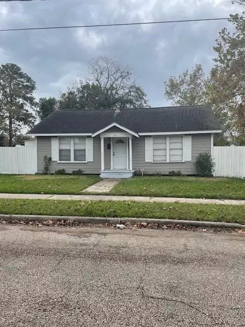 301 Pearce AVE, Baytown, TX 77520