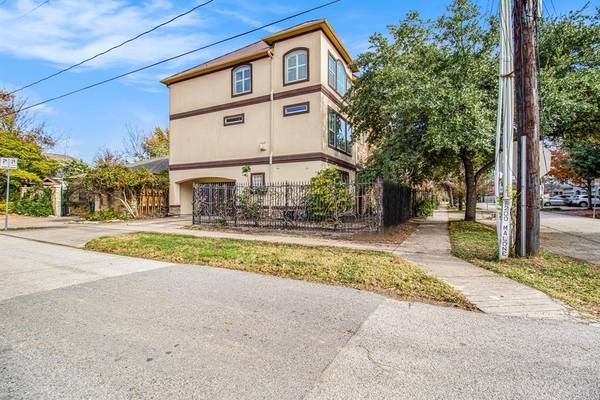 5618 Lacy ST, Houston, TX 77007