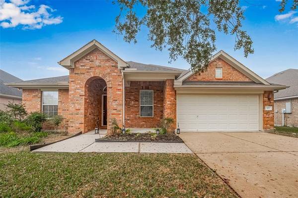 851 Crystal Bay LN, League City, TX 77573