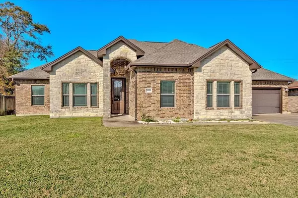 2808 Lawrence AVE, Nederland, TX 77627