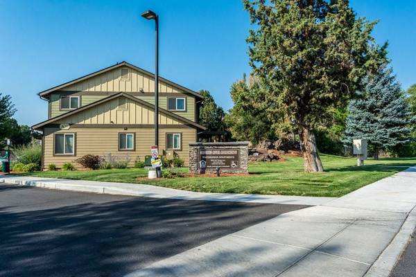 2050 SW Timber Ave, Redmond, OR 97756