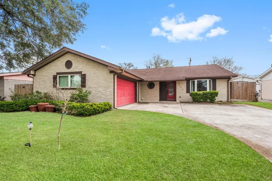 5143 W Bellfort ST, Houston, TX 77035