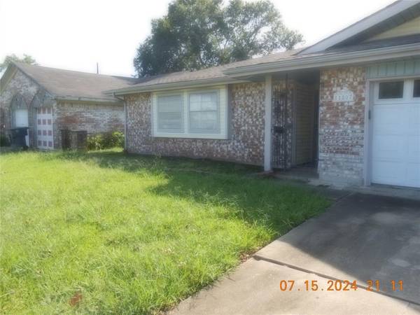 11807 Martin Luther King, Houston, TX 77048