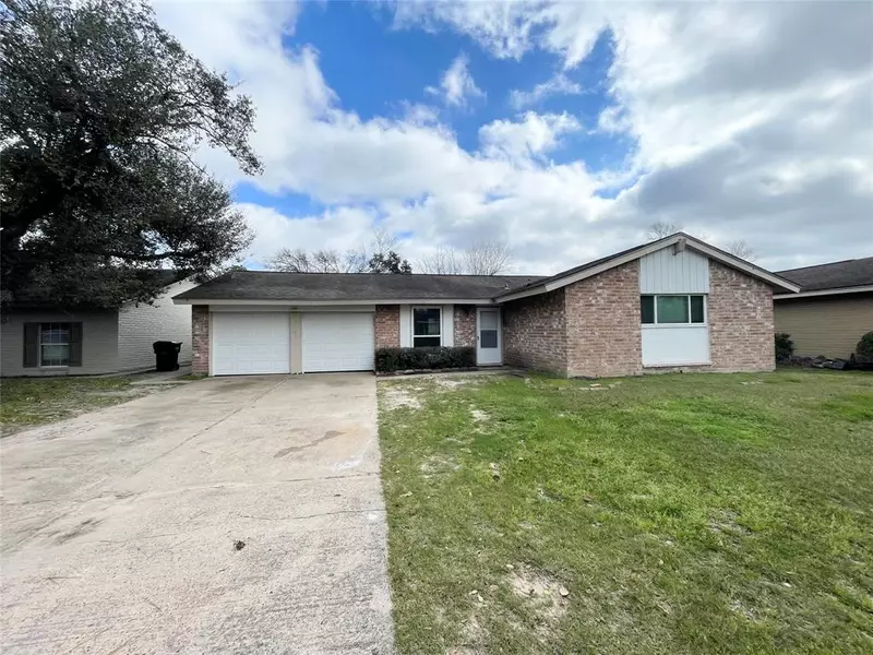 7746 Bunker Wood LN, Houston, TX 77086