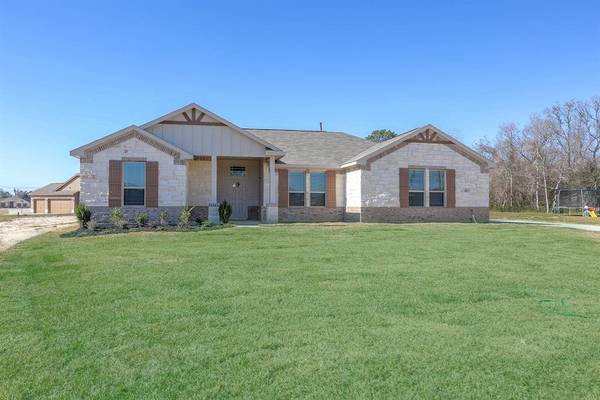 404 Road 6616, Dayton, TX 77535