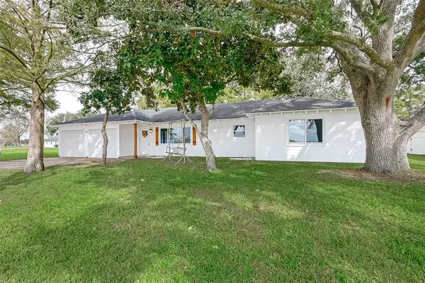 315 S 8th ST, Beasley, TX 77417