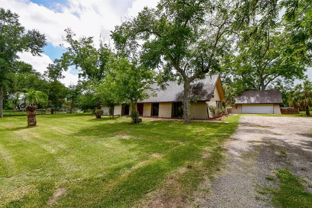 Simonton, TX 77485,1235 Pony LN