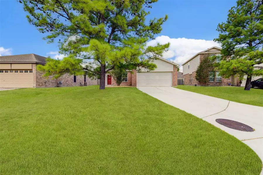 8810 Willow Spur DR, Tomball, TX 77375