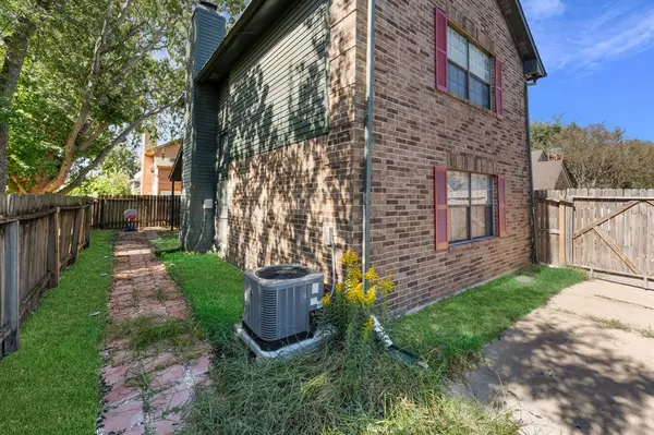 Houston, TX 77088,11 Regency LN