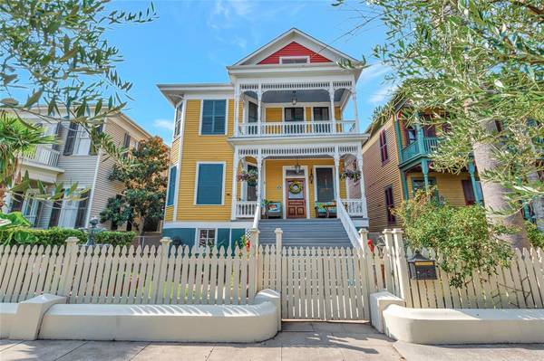 1610 Winnie St, Galveston, TX 77550