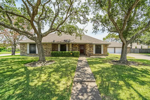 2710 Meadow Lane, Texas City, TX 77590