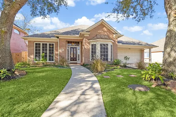 1207 Summer Brk, Sugar Land, TX 77479