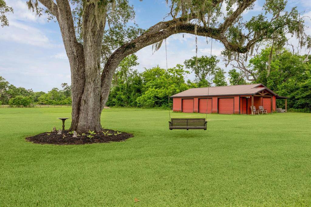 Angleton, TX 77515,105 Country Road/CR 609A