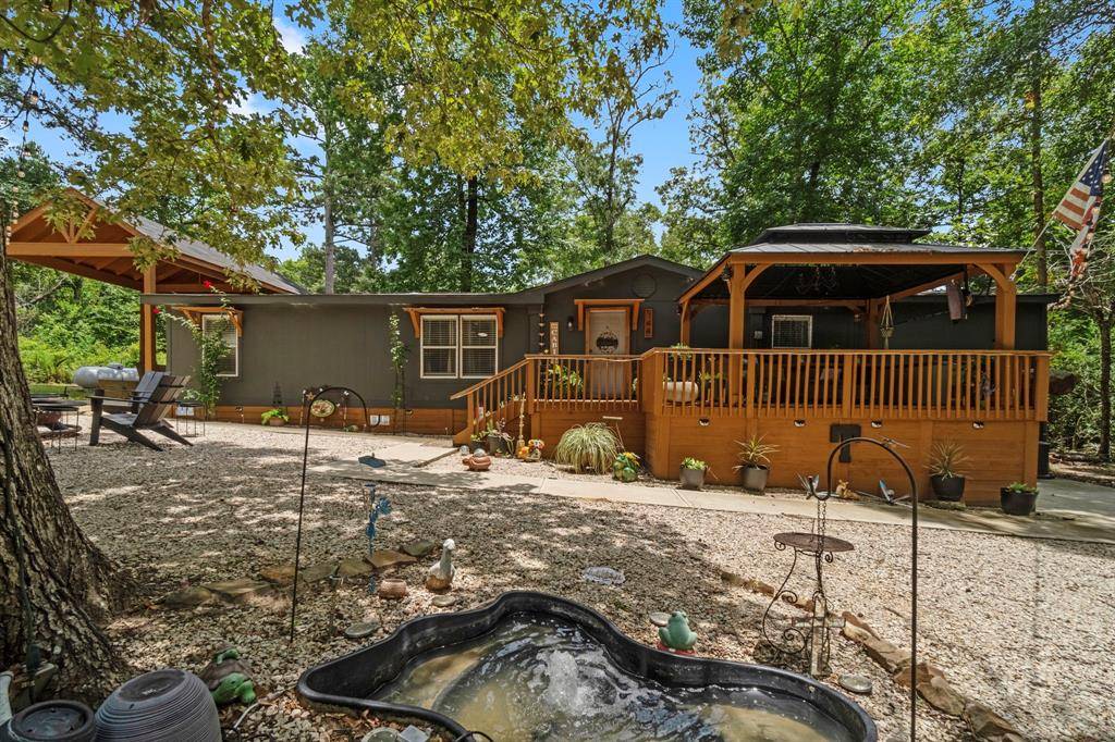 144 Red Bud DR, Livingston, TX 77351