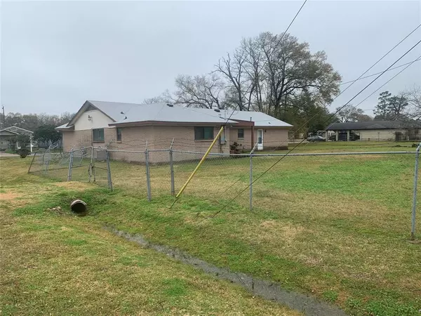 Crosby, TX 77532,500 Red Oak AVE