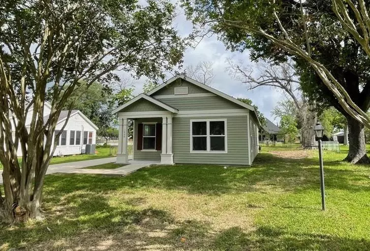 1426 Johnson AVE, Port Neches, TX 77651