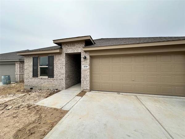 21730 Piscinola LN, New Caney, TX 77357