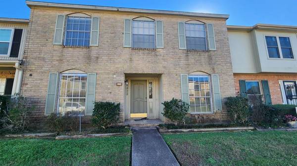 6828 Marshall Place DR, Beaumont, TX 77706