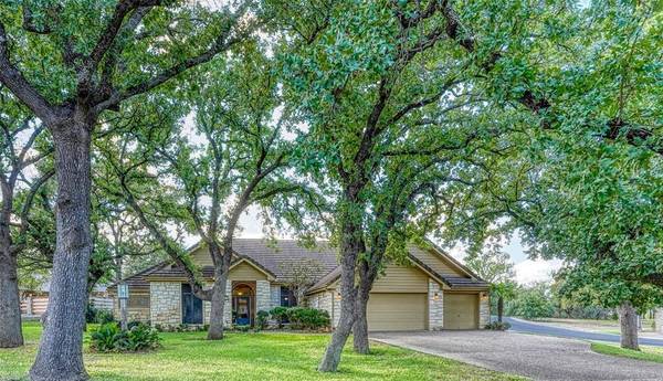 716 Hi Circle West, Horseshoe Bay, TX 78657