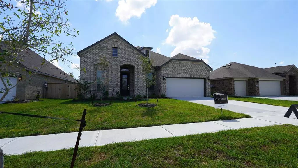 4718 Tindarey Glen LN, Baytown, TX 77521