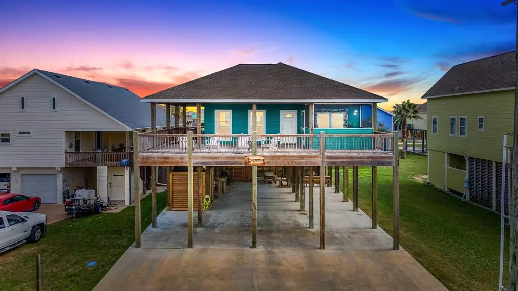 876 Surfview, Crystal Beach, TX 77650