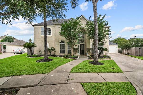 220 Calypso LN, League City, TX 77573