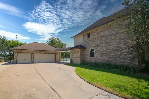 Lake Jackson, TX 77566,56 Southernwood CT