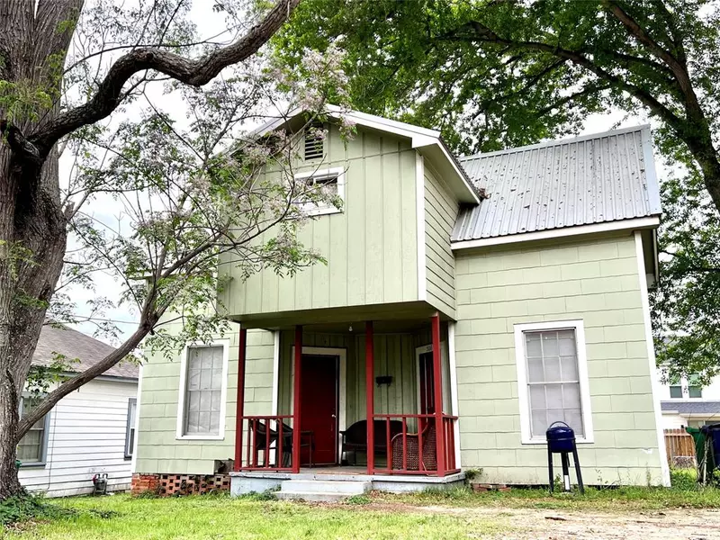 506 West Alamo ST, Brenham, TX 77833