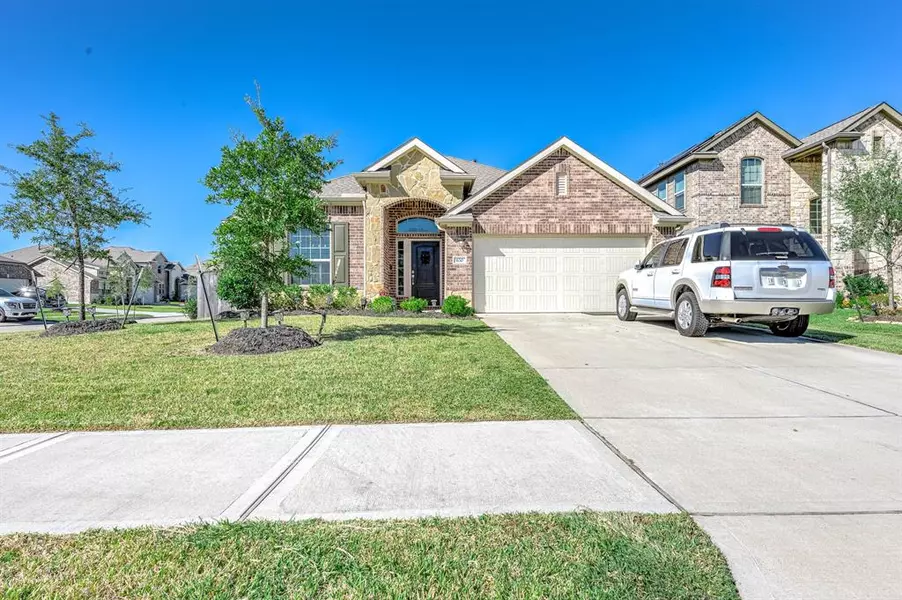 630 Liberty Pines LN, La Marque, TX 77568