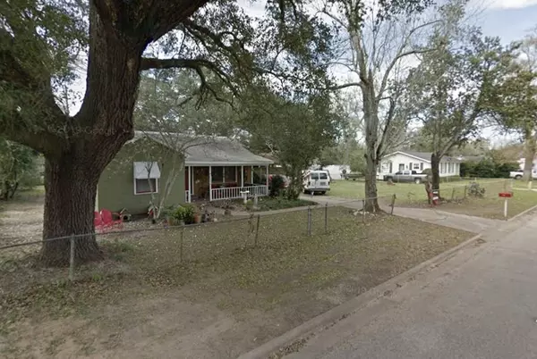 Liberty, TX 77575,1827 San Jacinto