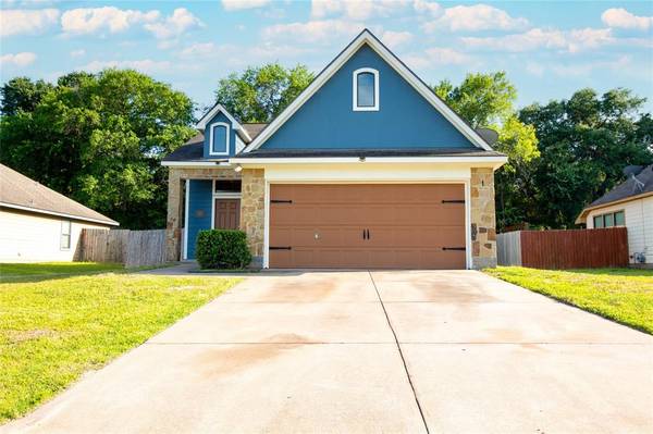 106 Ava DR, Brenham, TX 77833