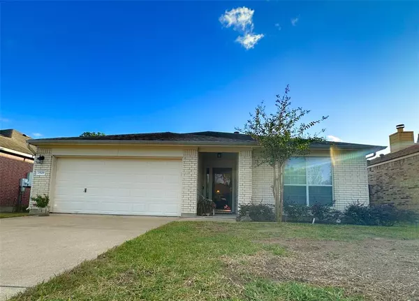 1929 Cameo CT, League City, TX 77573