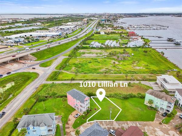 1010 Lillian LN,  Galveston,  TX 77554