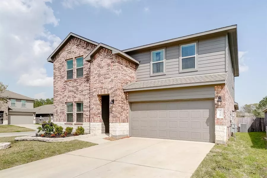 3318 Iron Pine LN, Conroe, TX 77301