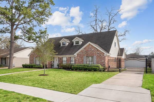 Houston, TX 77063,7819 Meadowglen LN