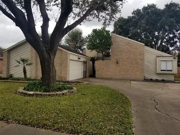 15226 Paseo Del Rey DR, Houston, TX 77083