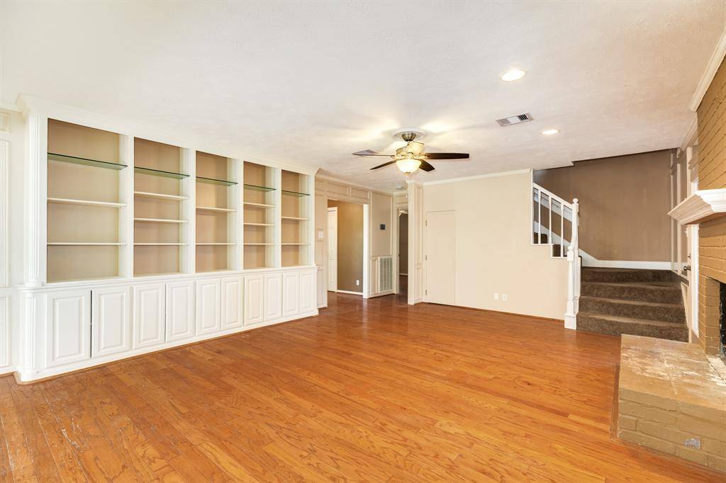 Lake Jackson, TX 77566,333 Banyan DR