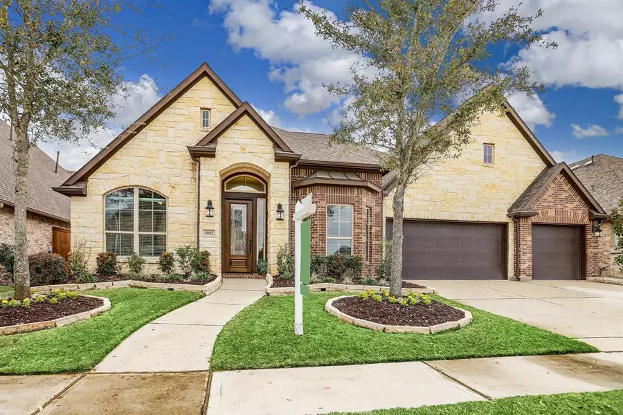 10902 Avery Arbor LN, Cypress, TX 77433