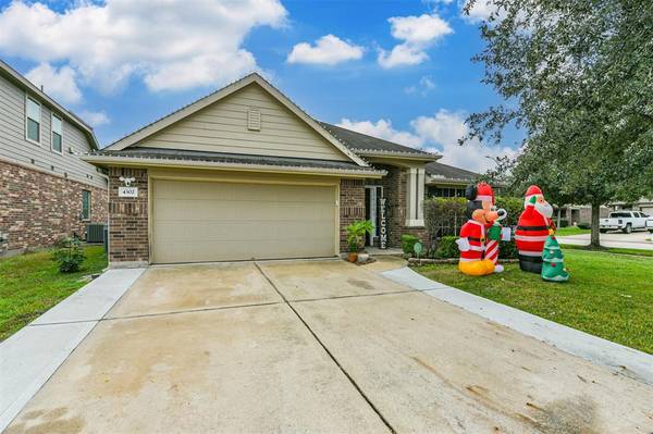 4302 Sprangletop AVE, Baytown, TX 77521