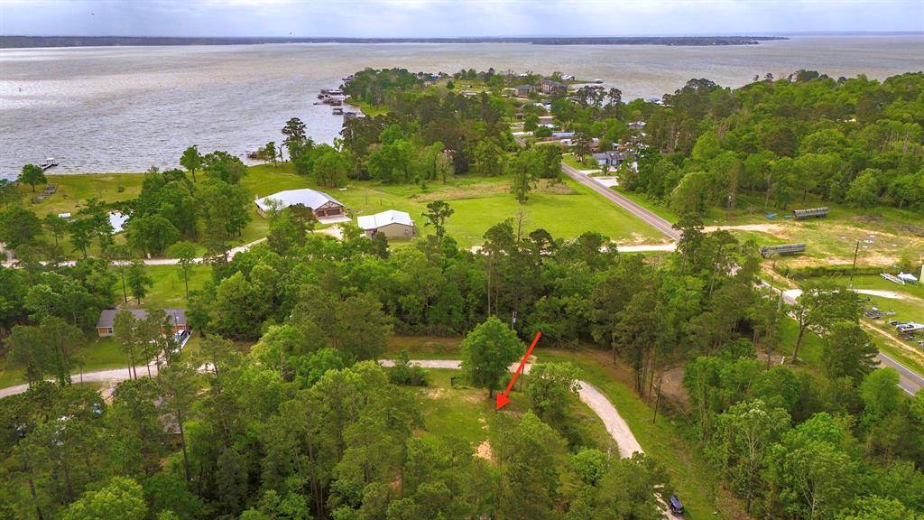 474 Arrowhead DR, Onalaska, TX 77360