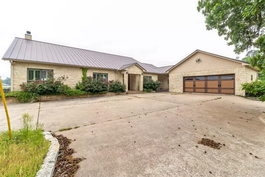 89 Lakeside, Trinity, TX 75862